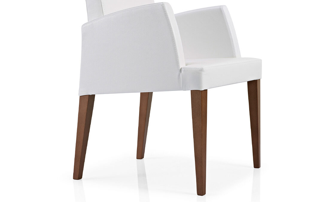 Smith Armchair – Modern